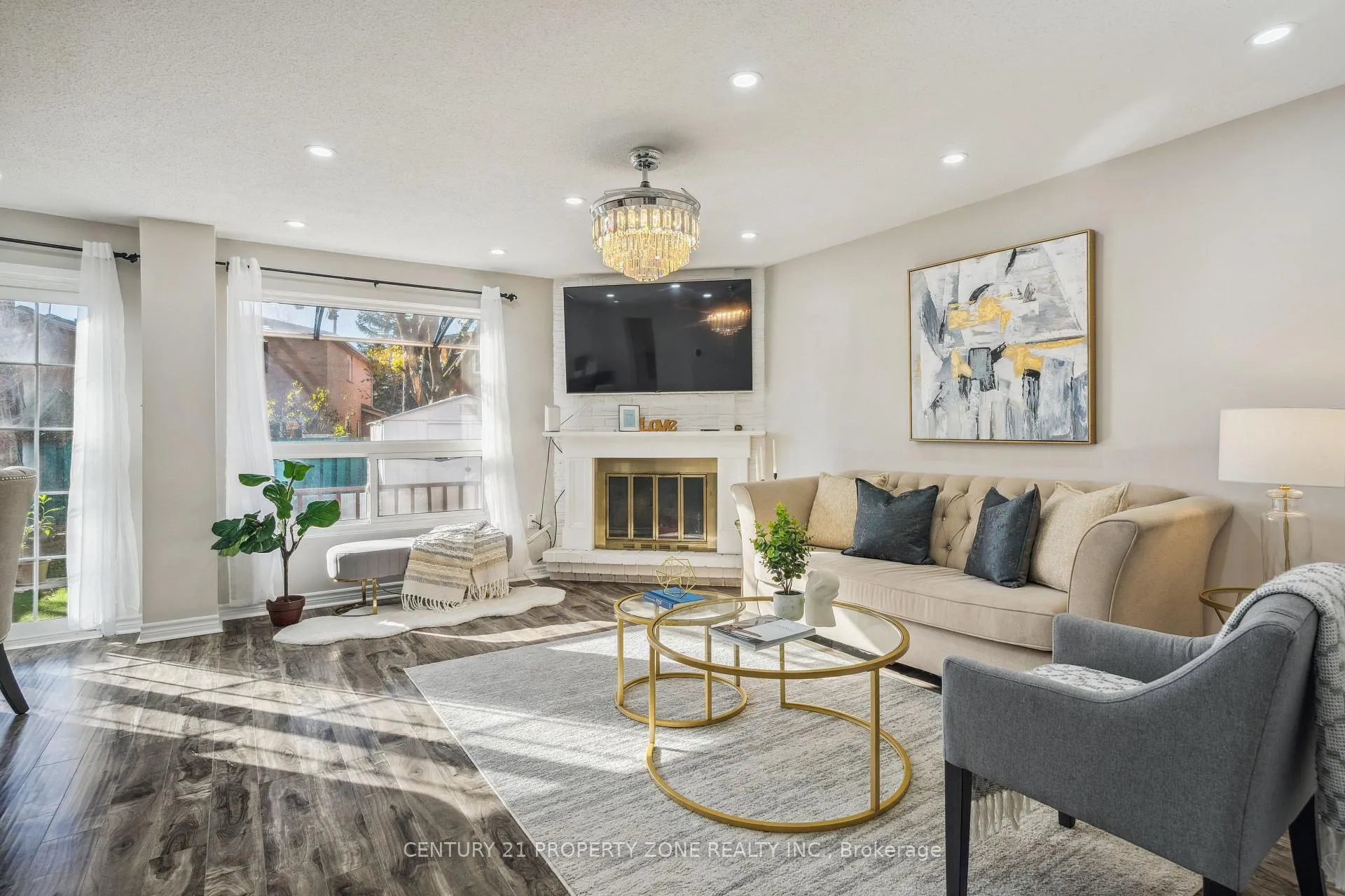 Photo 6 of 20 Royal Palm Drive, Brampton, Heart Lake East — HOMEH