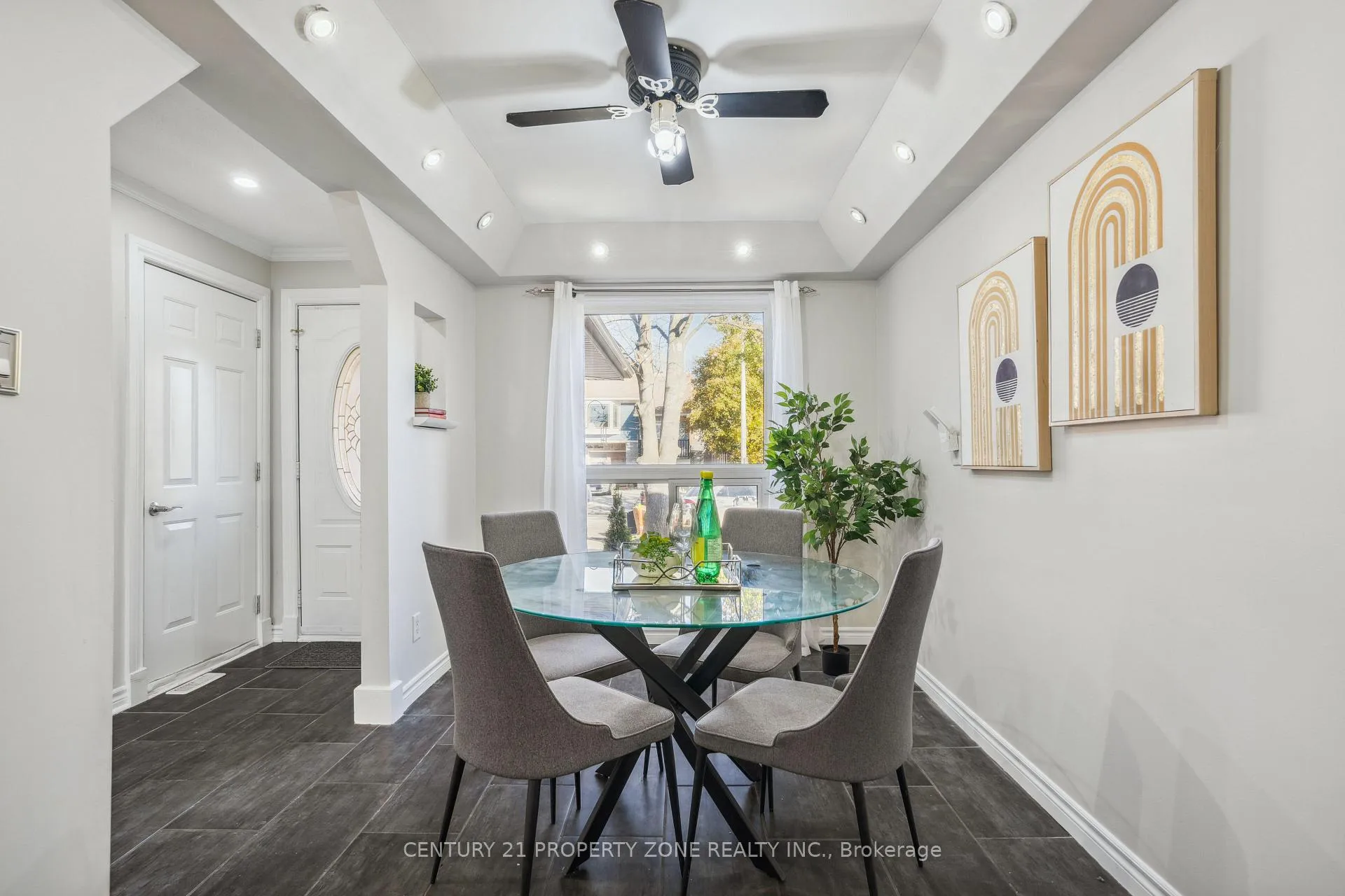Photo 11 of 20 Royal Palm Drive, Brampton, Heart Lake East — HOMEH