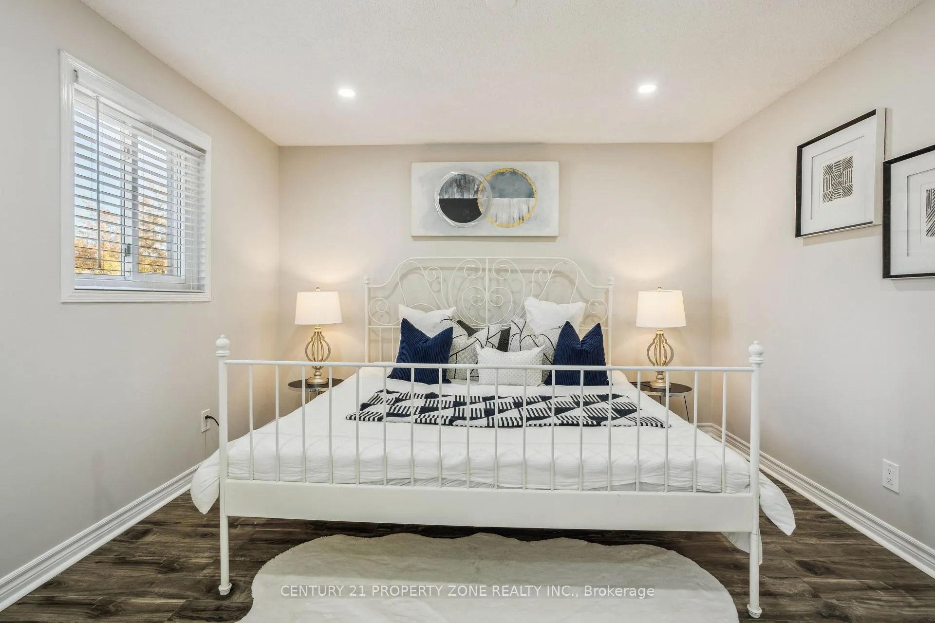 Photo 15 of 20 Royal Palm Drive, Brampton, Heart Lake East — HOMEH