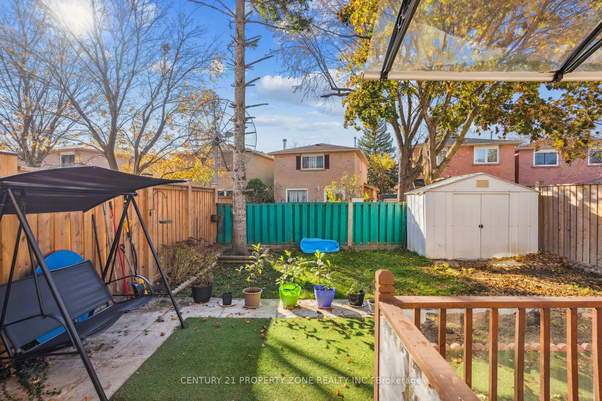 Photo 34 of 20 Royal Palm Drive, Brampton, Heart Lake East — HOMEH