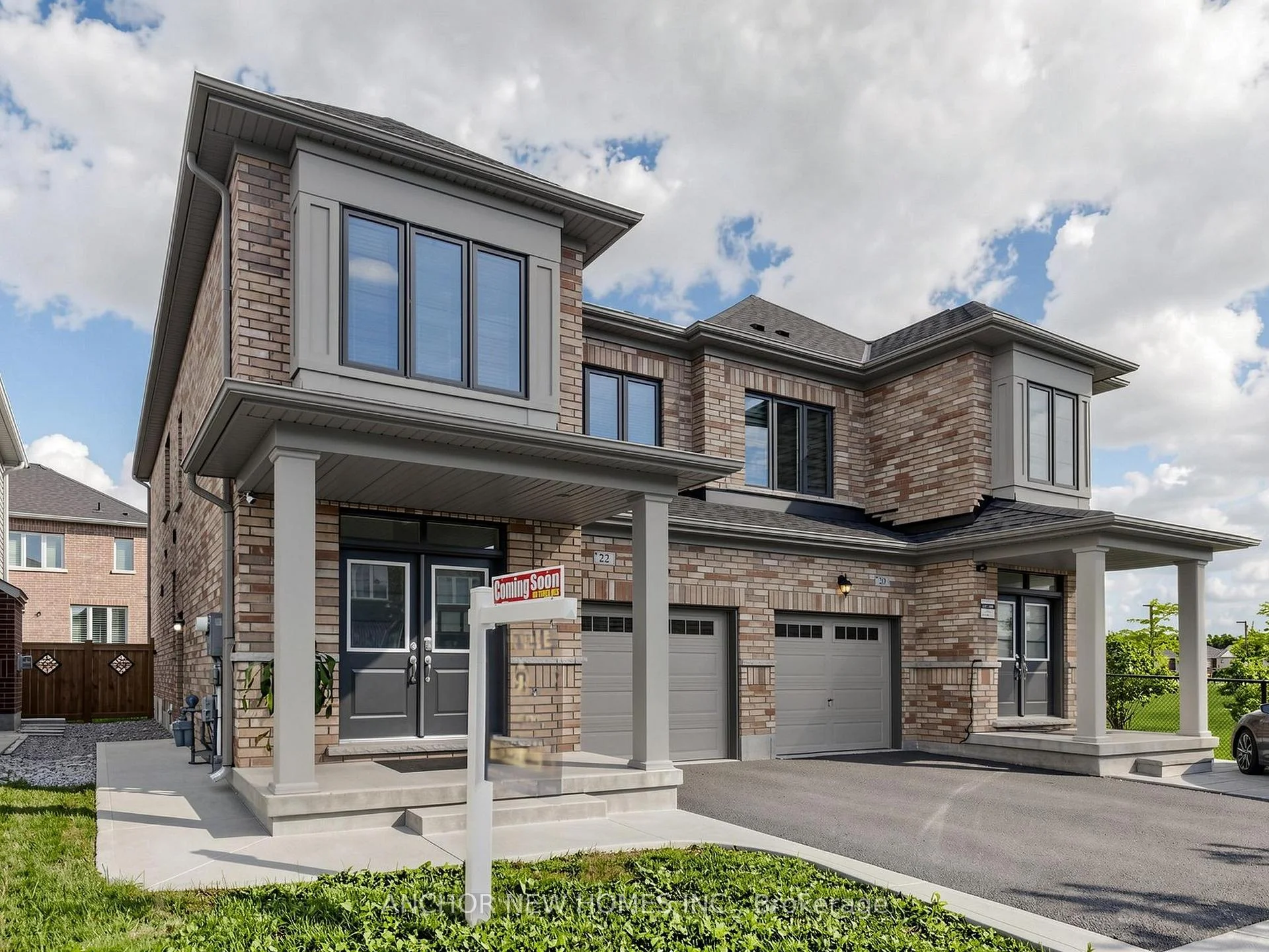 Photo 3 of 22 Averill Road, Brampton, Northwest Brampton — HOMEH