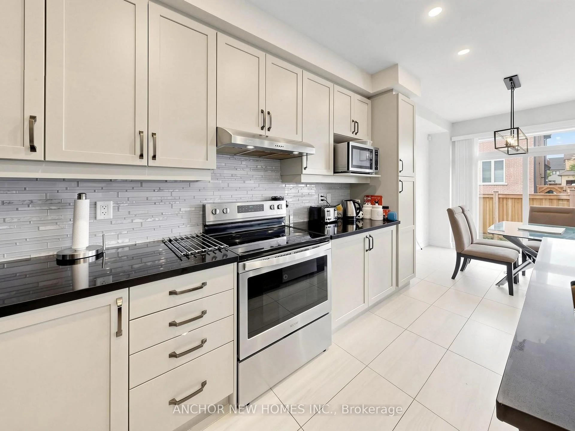 Photo 14 of 22 Averill Road, Brampton, Northwest Brampton — HOMEH
