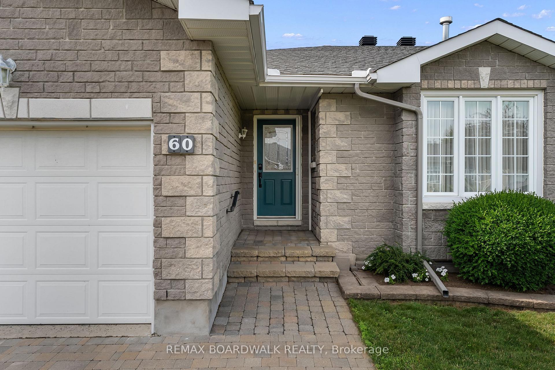 Photo 3 of 60 Dr Gordon Crescent, North Grenville, Kemptville — HOMEH