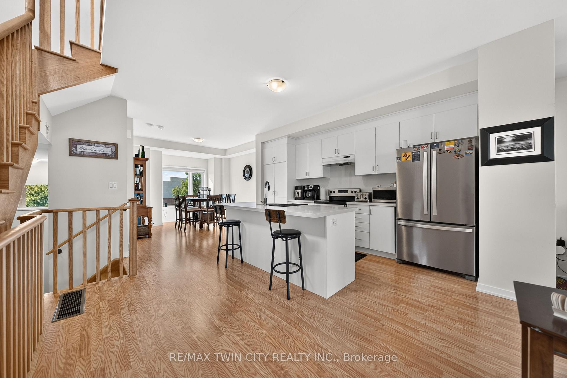 Photo 11 of 49 Lambert Lane, Caledon, Bolton East — HOMEH