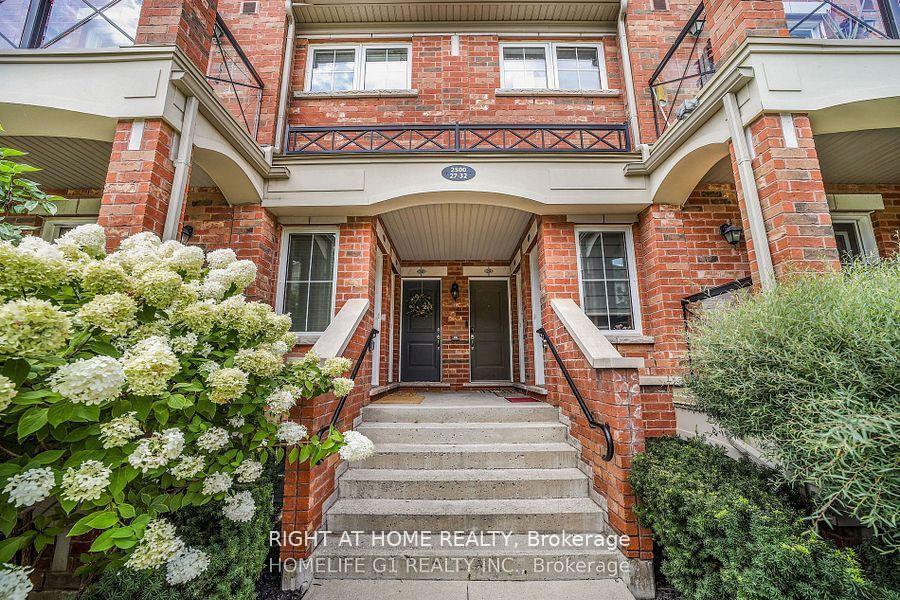 Photo 4 of Unit Unit 30, 2500 Post Road, Oakville, River Oaks — HOMEH