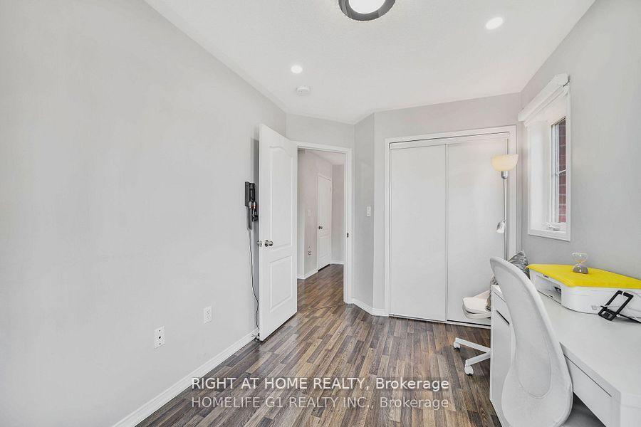 Photo 24 of Unit Unit 30, 2500 Post Road, Oakville, River Oaks — HOMEH