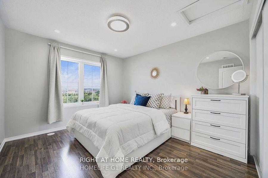 Photo 32 of Unit Unit 30, 2500 Post Road, Oakville, River Oaks — HOMEH
