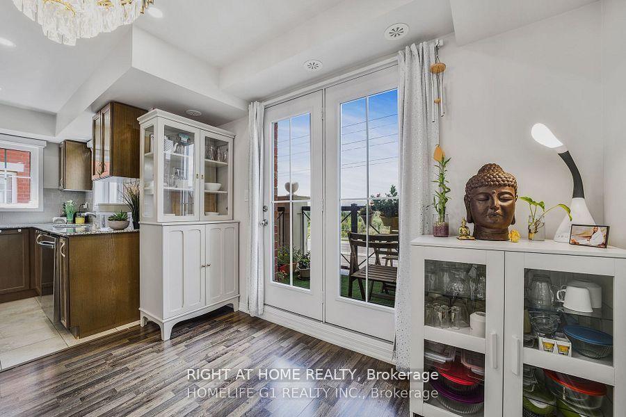 Photo 37 of Unit Unit 30, 2500 Post Road, Oakville, River Oaks — HOMEH