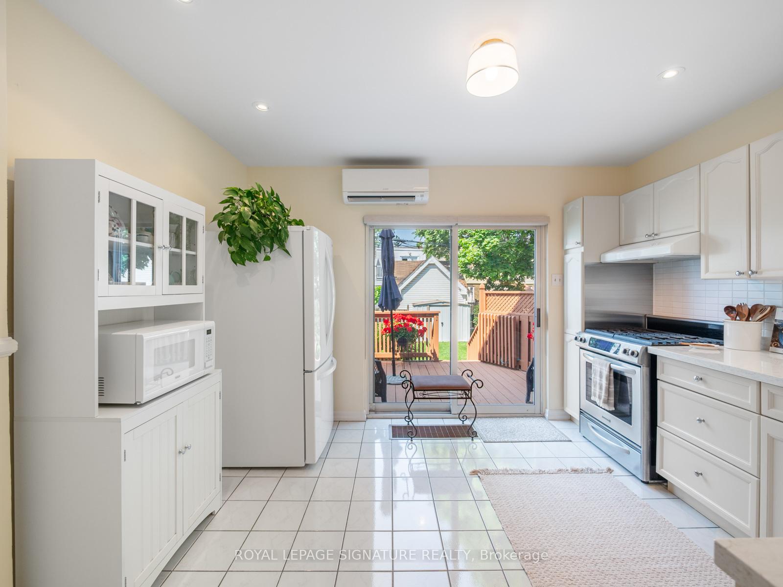 Photo 11 of 4 Kimbourne Avenue, Toronto, Danforth Village-East York — HOMEH