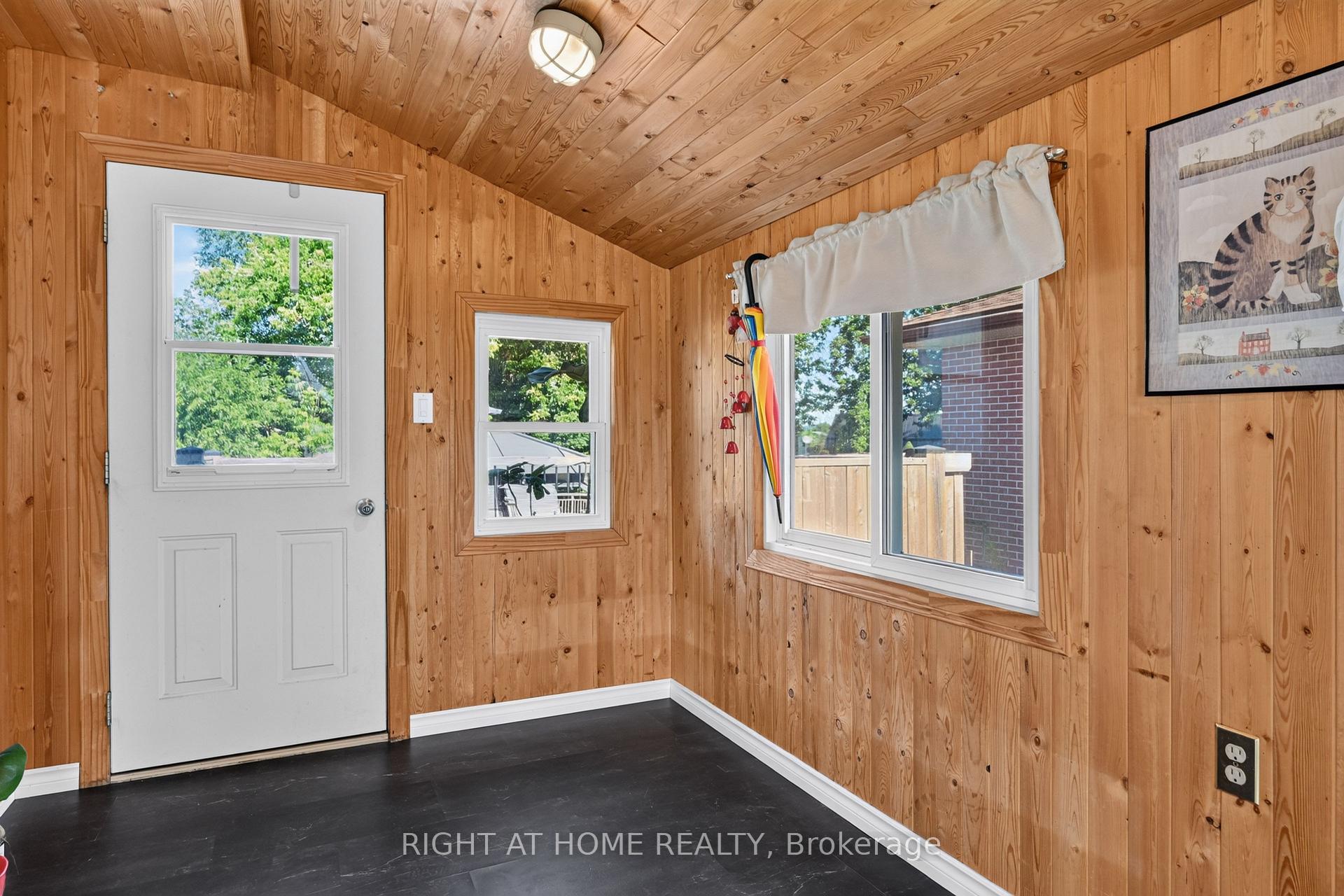 Photo 3 of 541 River Road S, Peterborough, Ashburnham Ward 4 — HOMEH