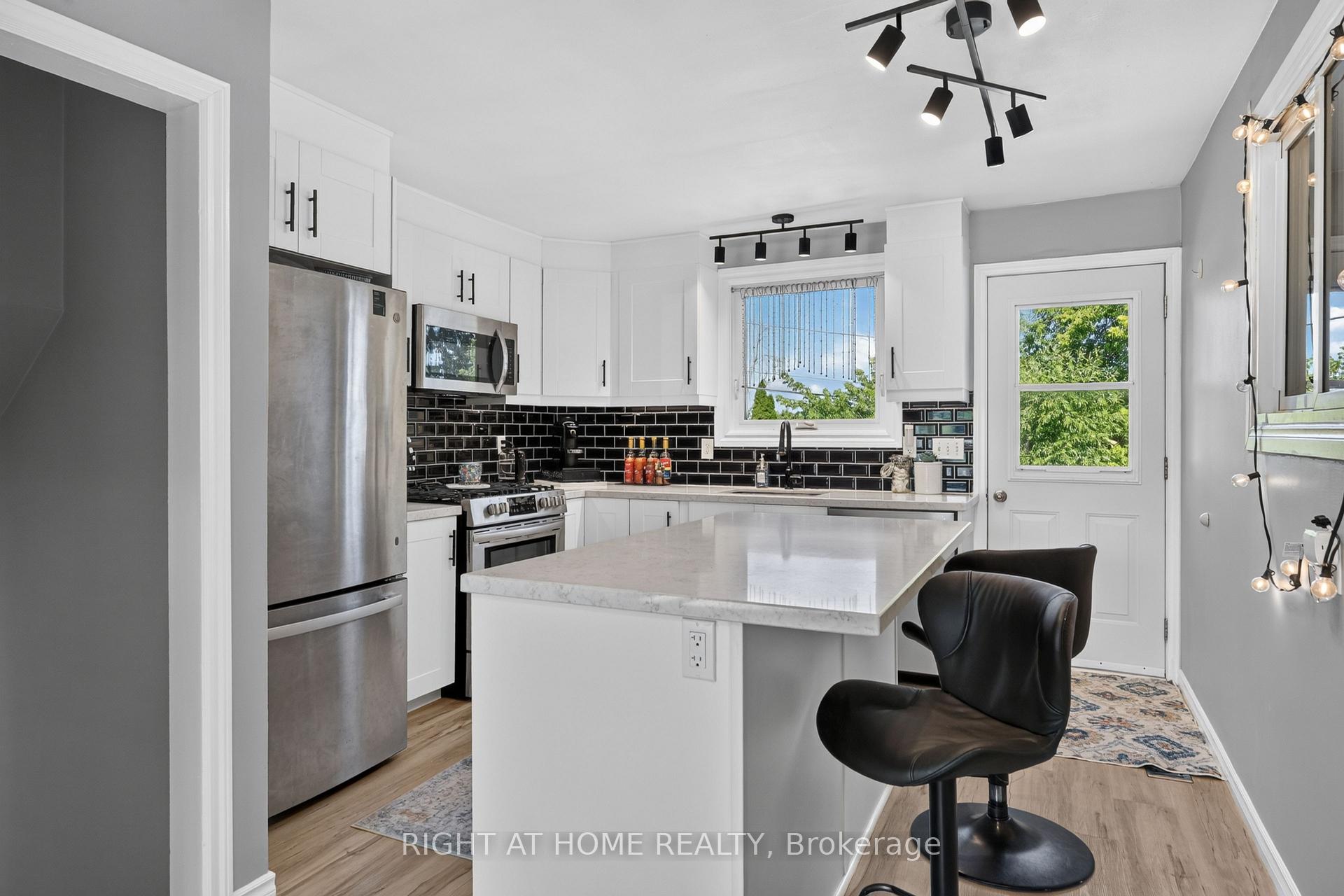 Photo 7 of 541 River Road S, Peterborough, Ashburnham Ward 4 — HOMEH