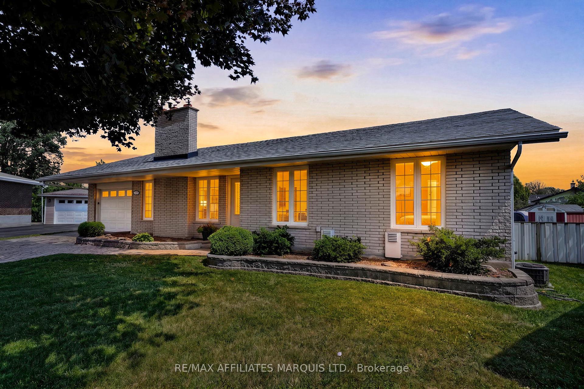 Photo 2 of 408 Bellevue Crescent, Cornwall, Cornwall — HOMEH
