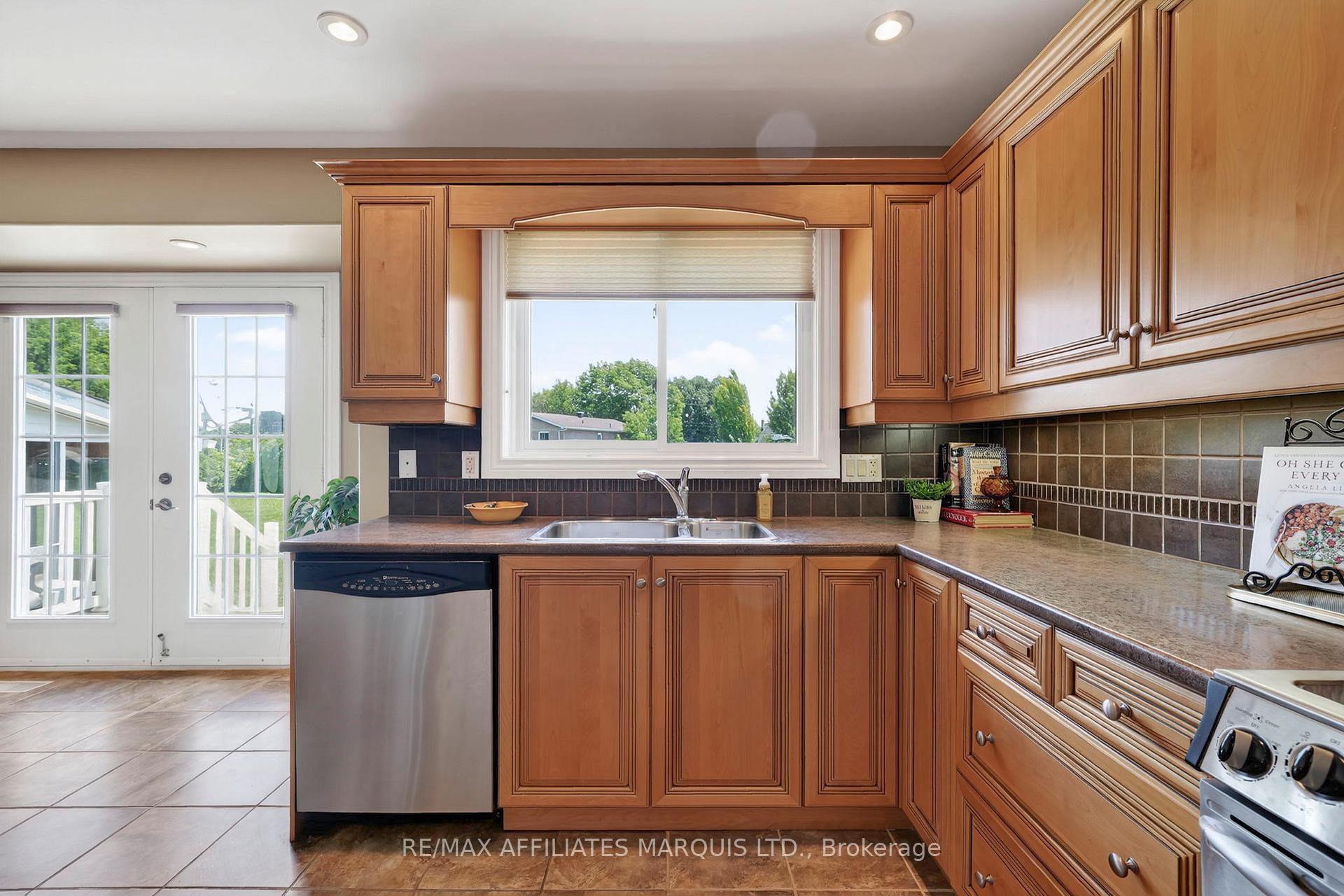 Photo 14 of 408 Bellevue Crescent, Cornwall, Cornwall — HOMEH