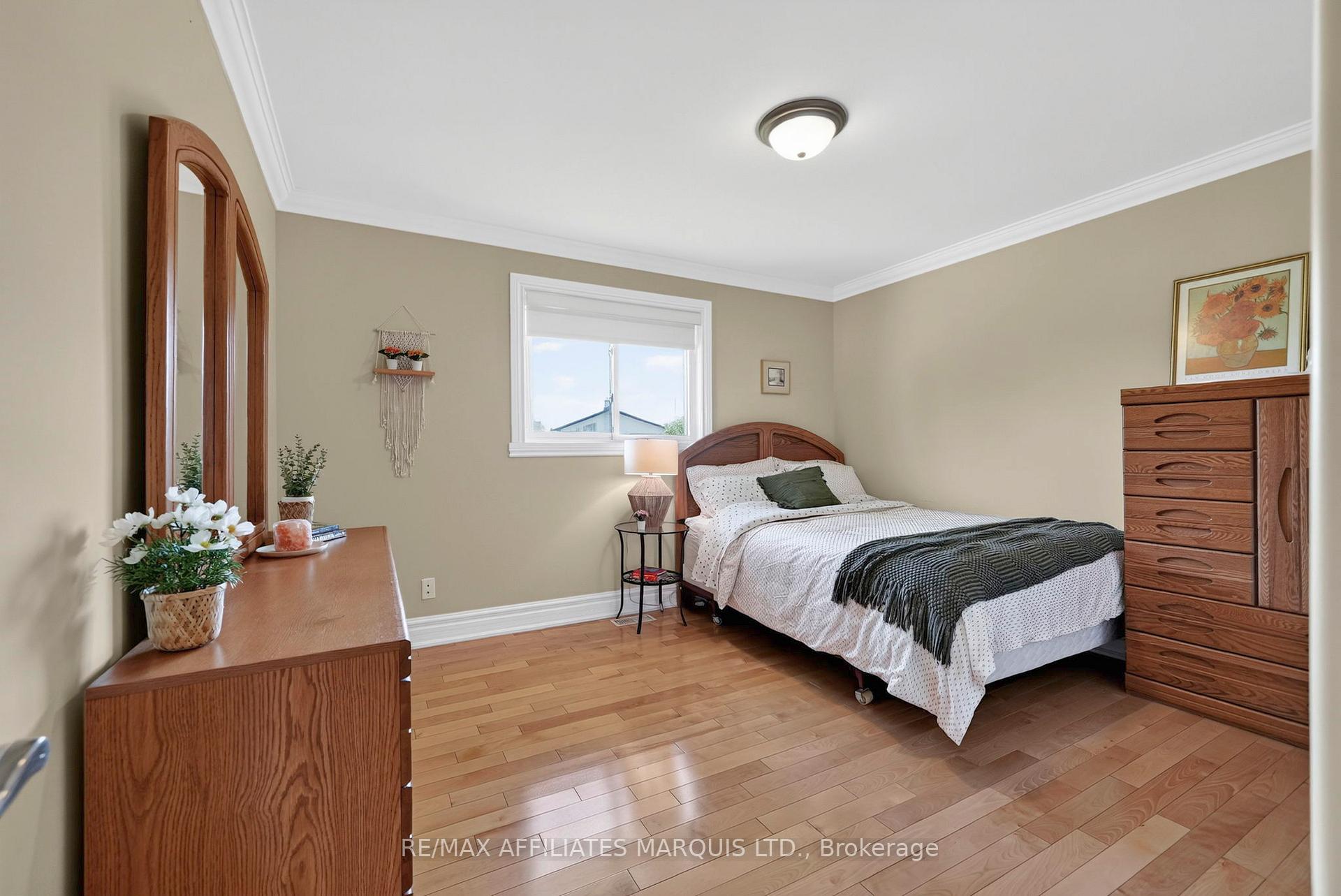 Photo 27 of 408 Bellevue Crescent, Cornwall, Cornwall — HOMEH