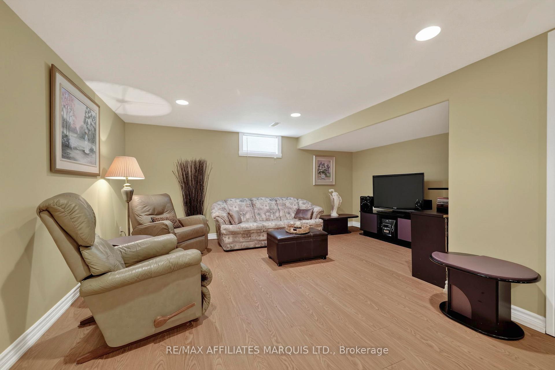 Photo 29 of 408 Bellevue Crescent, Cornwall, Cornwall — HOMEH