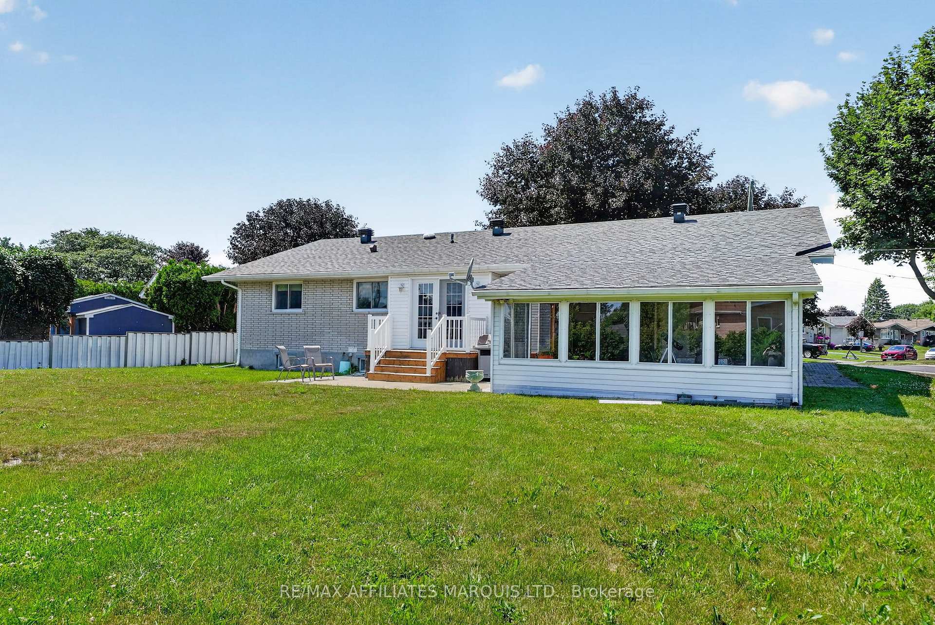 Photo 45 of 408 Bellevue Crescent, Cornwall, Cornwall — HOMEH