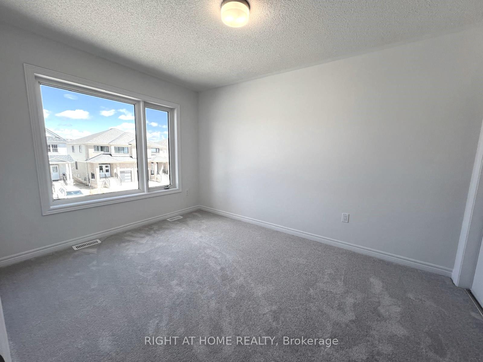 Photo 22 of 44 Gauley Drive, Centre Wellington, Fergus — HOMEH