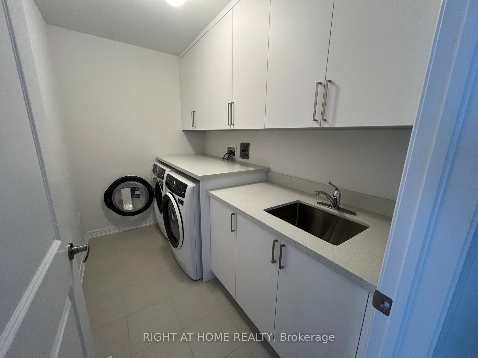 Photo 25 of 44 Gauley Drive, Centre Wellington, Fergus — HOMEH
