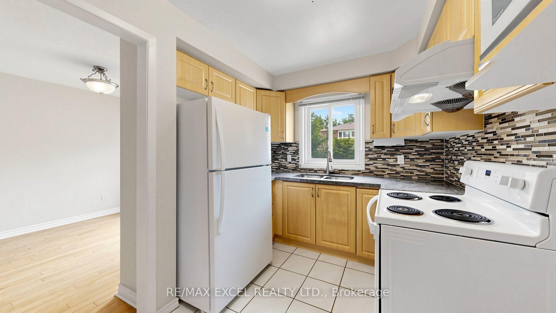 Photo 7 of 21 Spangler Road, Markham, Middlefield — HOMEH