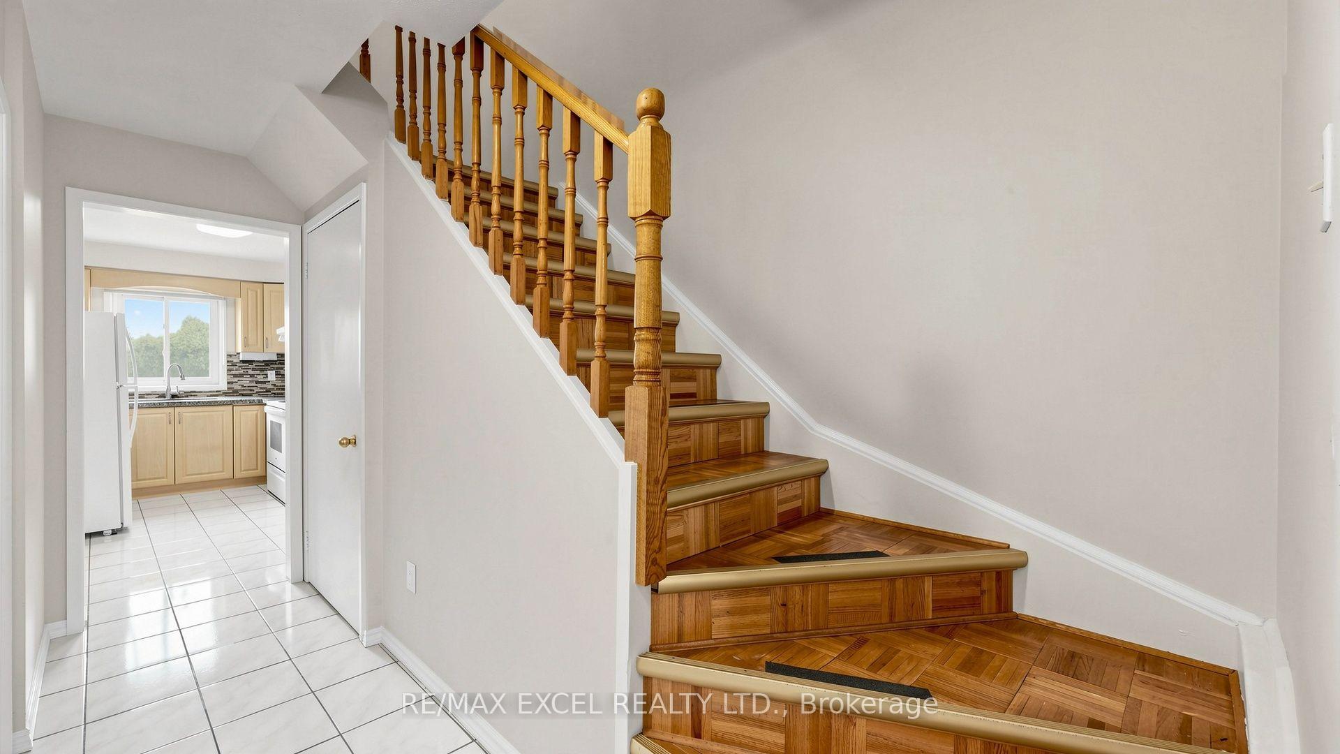 Photo 11 of 21 Spangler Road, Markham, Middlefield — HOMEH
