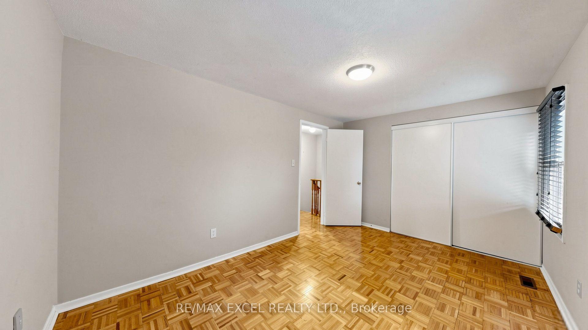 Photo 16 of 21 Spangler Road, Markham, Middlefield — HOMEH