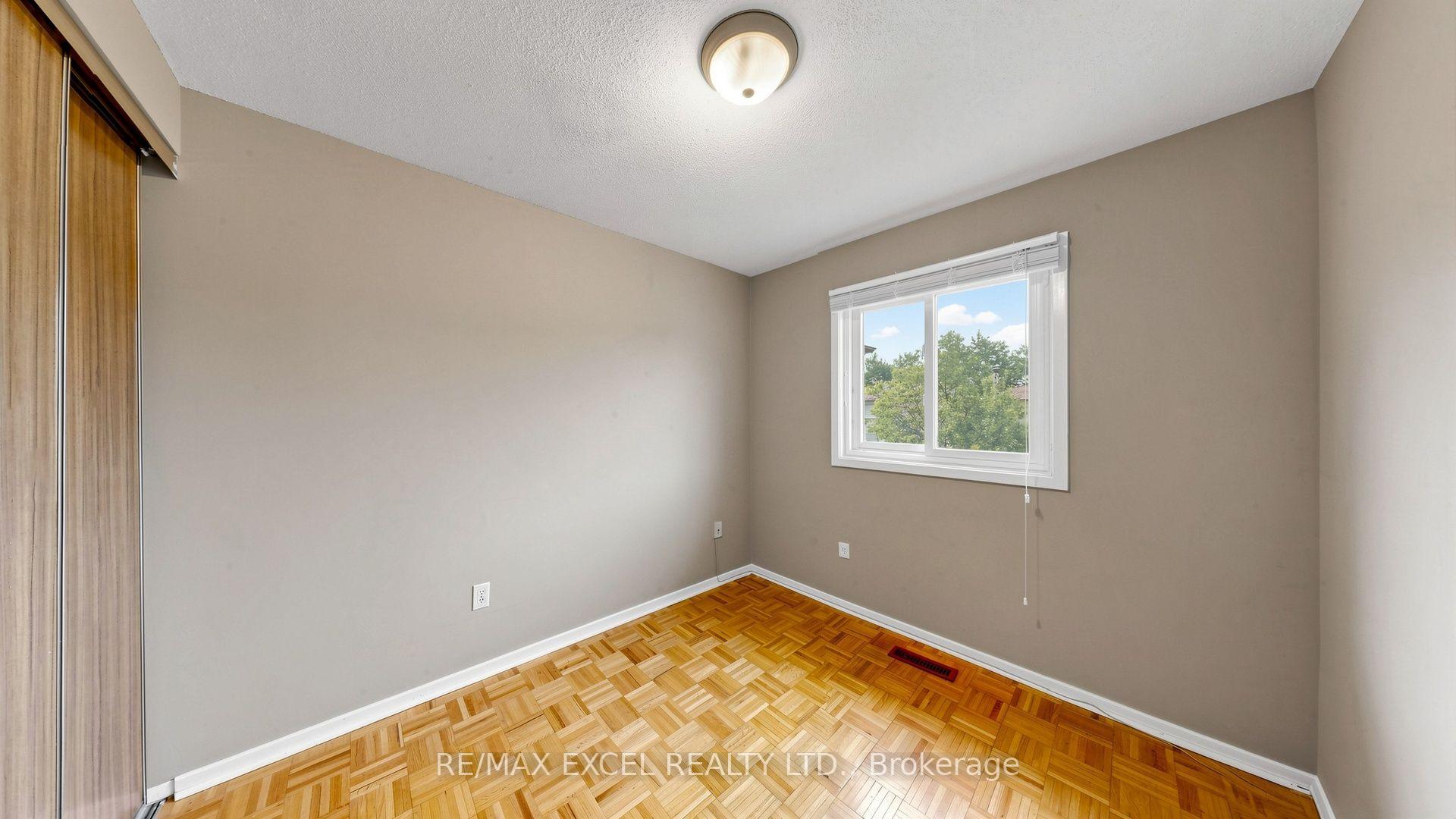 Photo 18 of 21 Spangler Road, Markham, Middlefield — HOMEH