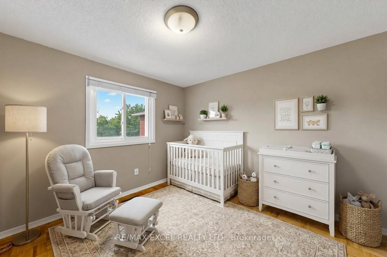Photo 20 of 21 Spangler Road, Markham, Middlefield — HOMEH