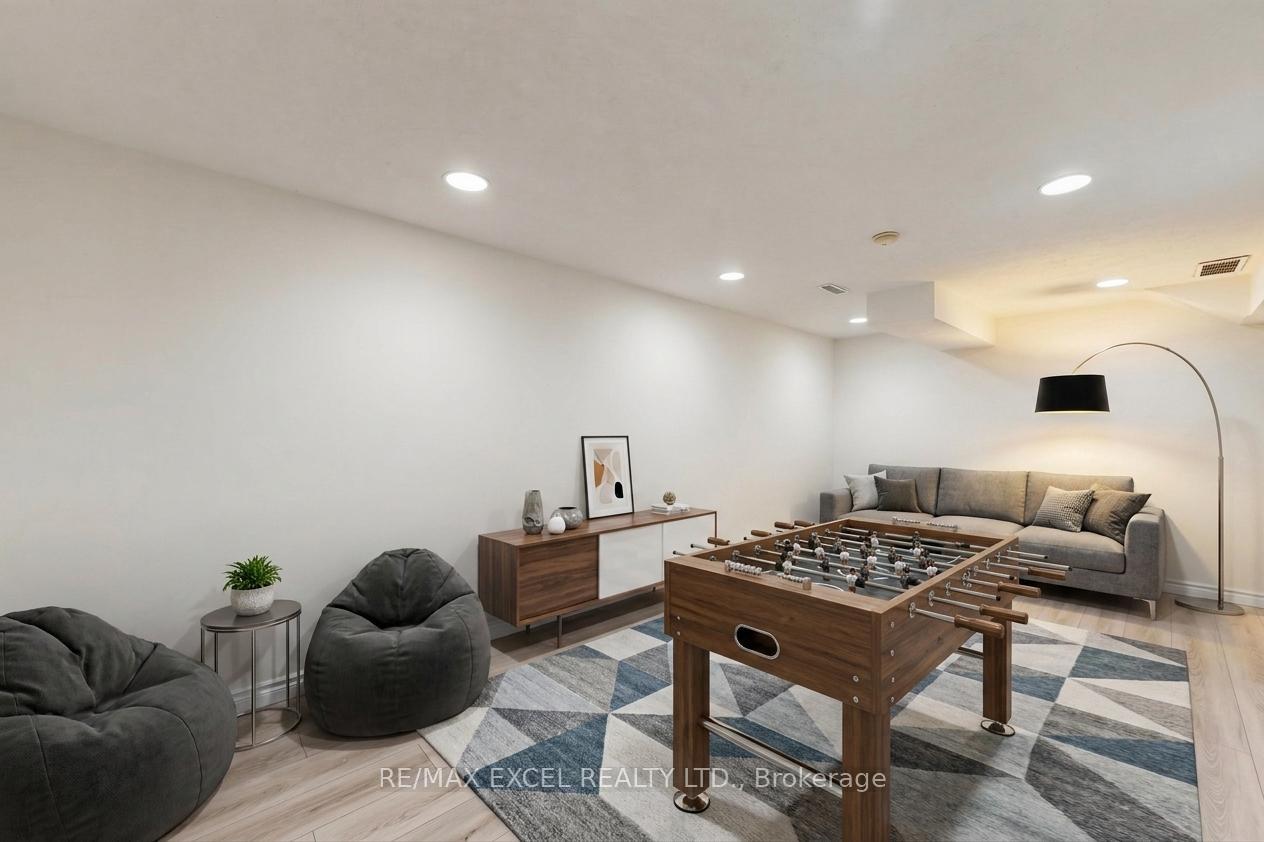 Photo 25 of 21 Spangler Road, Markham, Middlefield — HOMEH