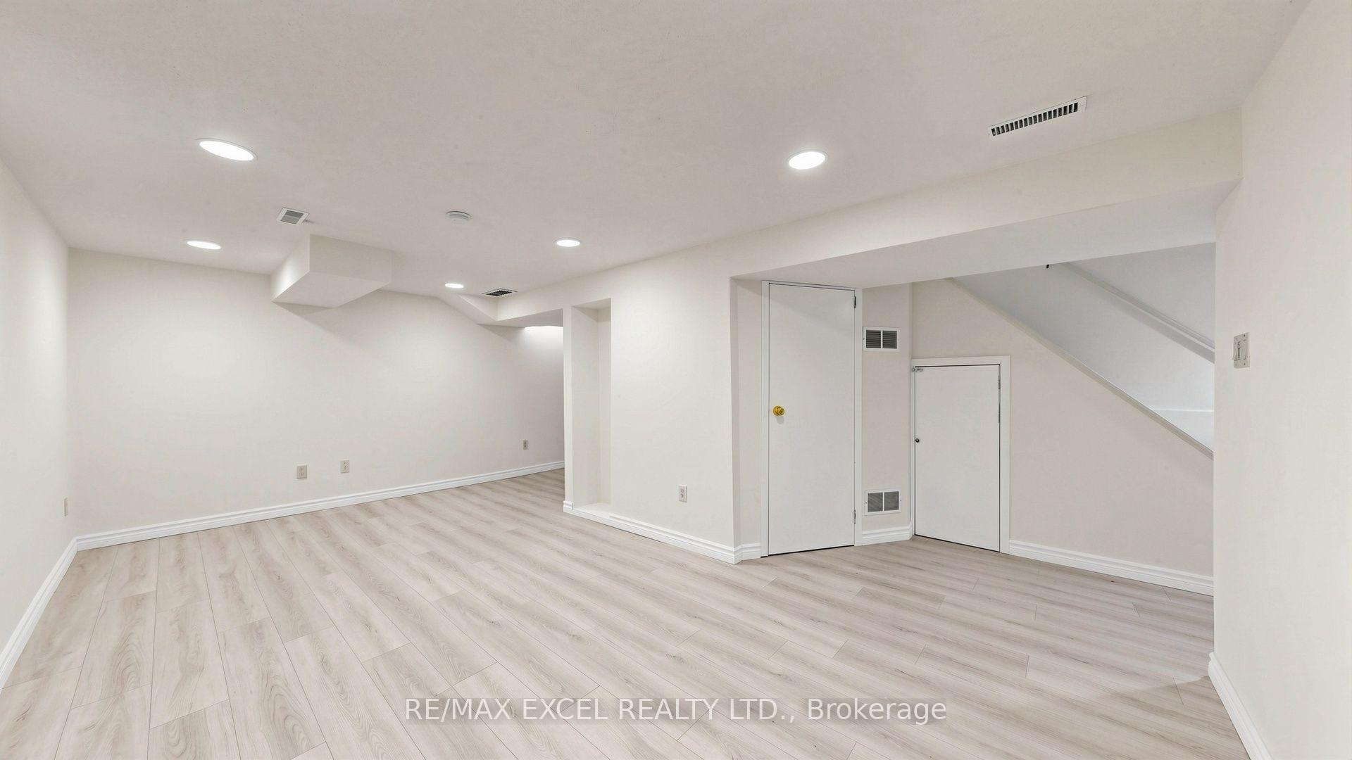 Photo 27 of 21 Spangler Road, Markham, Middlefield — HOMEH