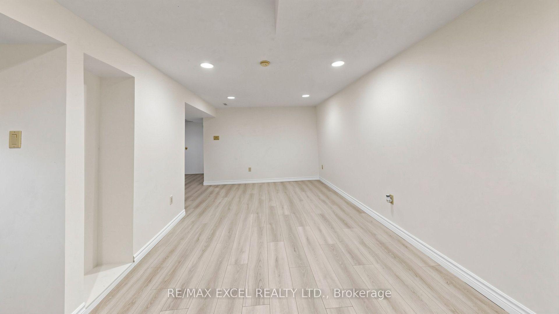 Photo 28 of 21 Spangler Road, Markham, Middlefield — HOMEH
