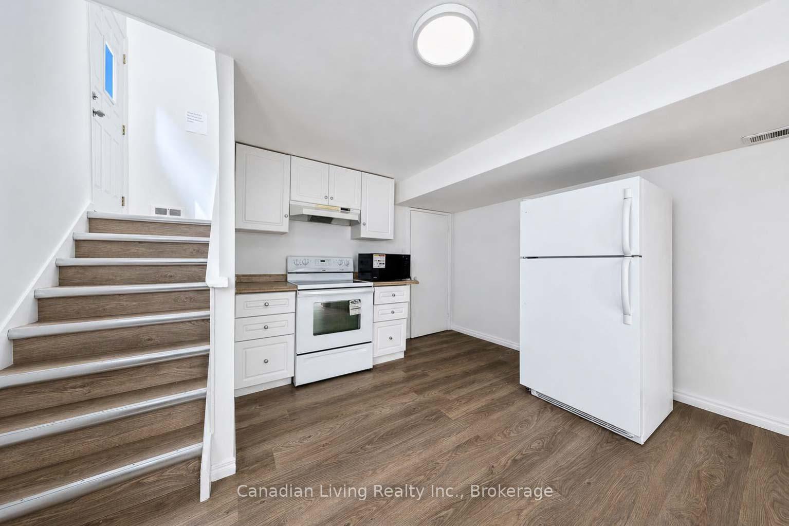 Photo 18 of 39 Silverview Drive, North York, Newtonbrook East — HOMEH