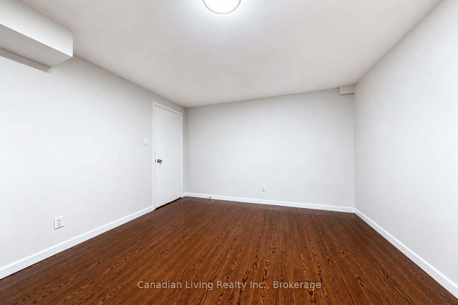 Photo 11 of 39 Silverview Drive, North York, Newtonbrook East — HOMEH
