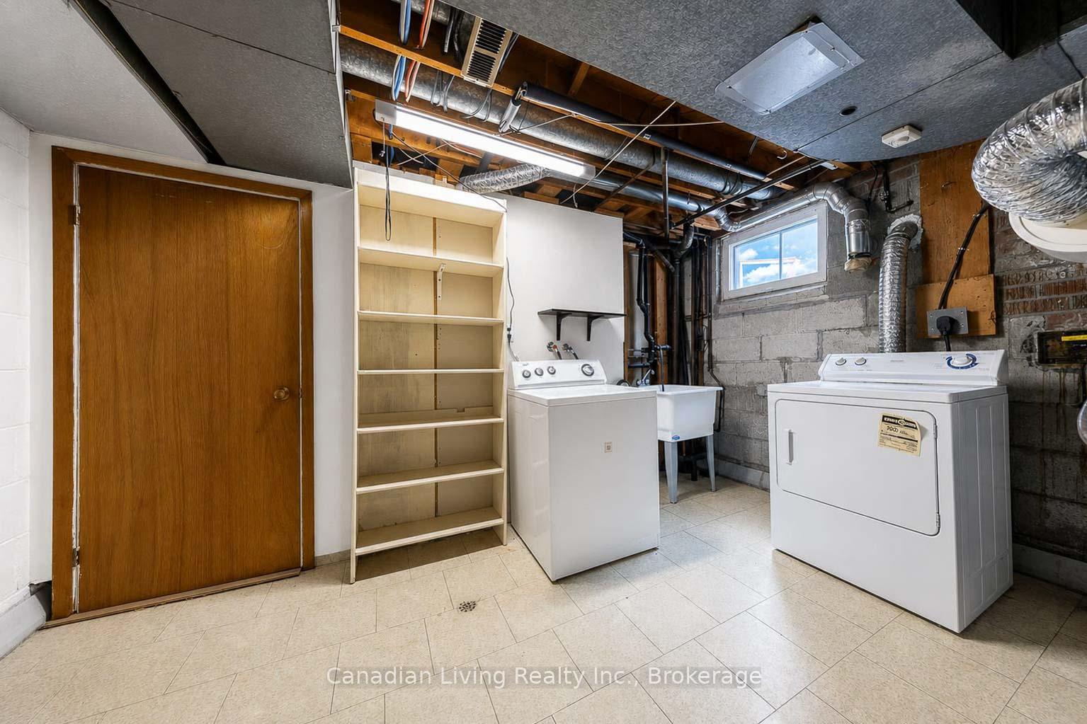 Photo 13 of 39 Silverview Drive, North York, Newtonbrook East — HOMEH