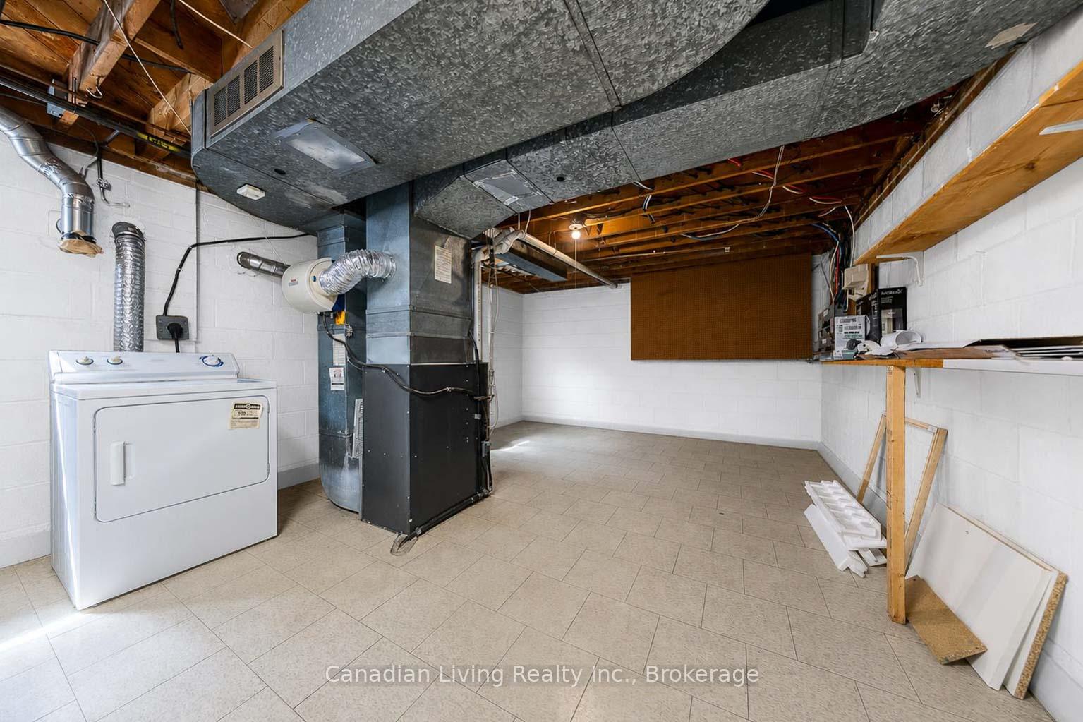 Photo 14 of 39 Silverview Drive, North York, Newtonbrook East — HOMEH
