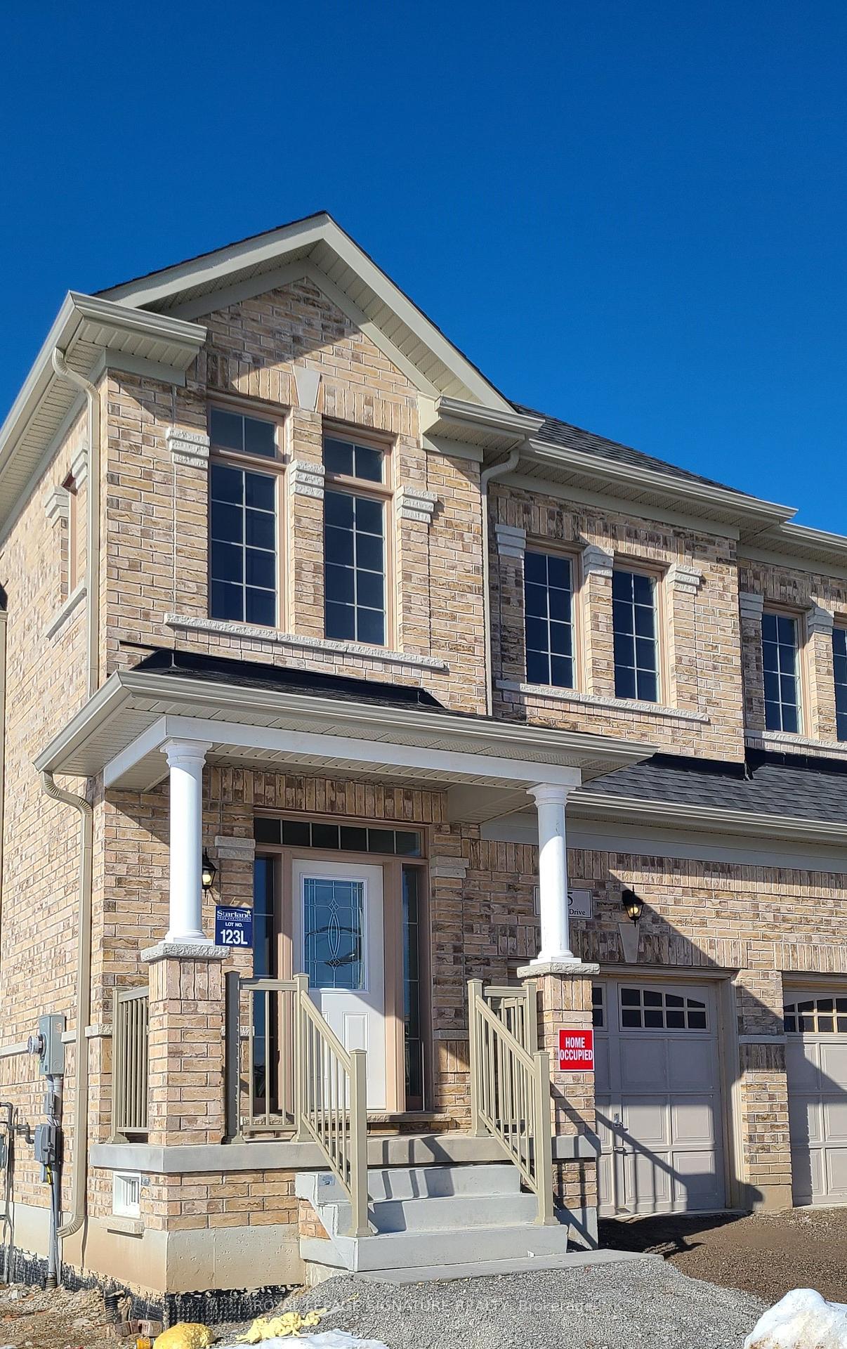 Photo 2 of 75 Kenesky Drive, Hamilton, Waterdown — HOMEH