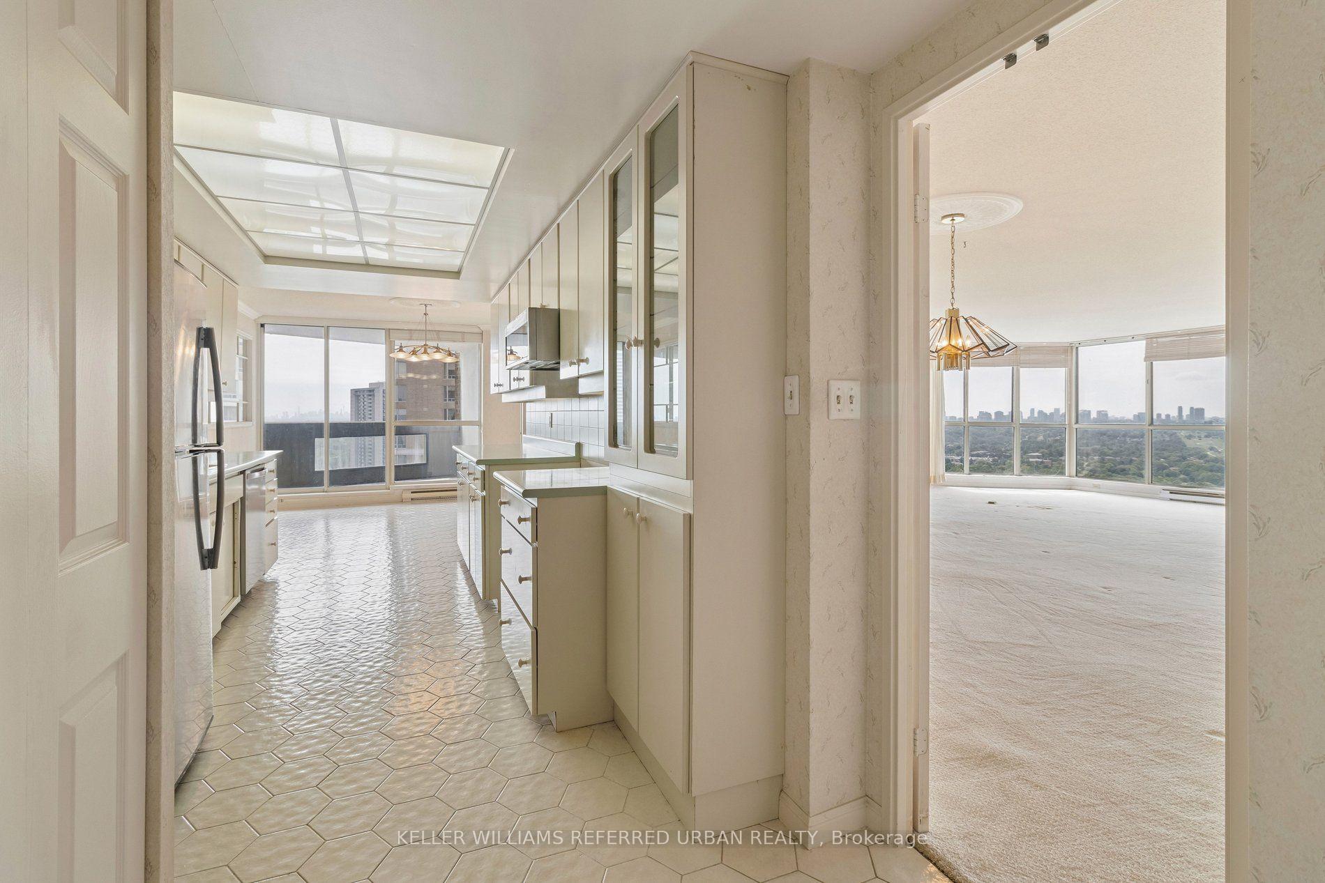 Photo 13 of Unit 2103, 85 Skymark Drive, North York, Hillcrest Village — HOMEH