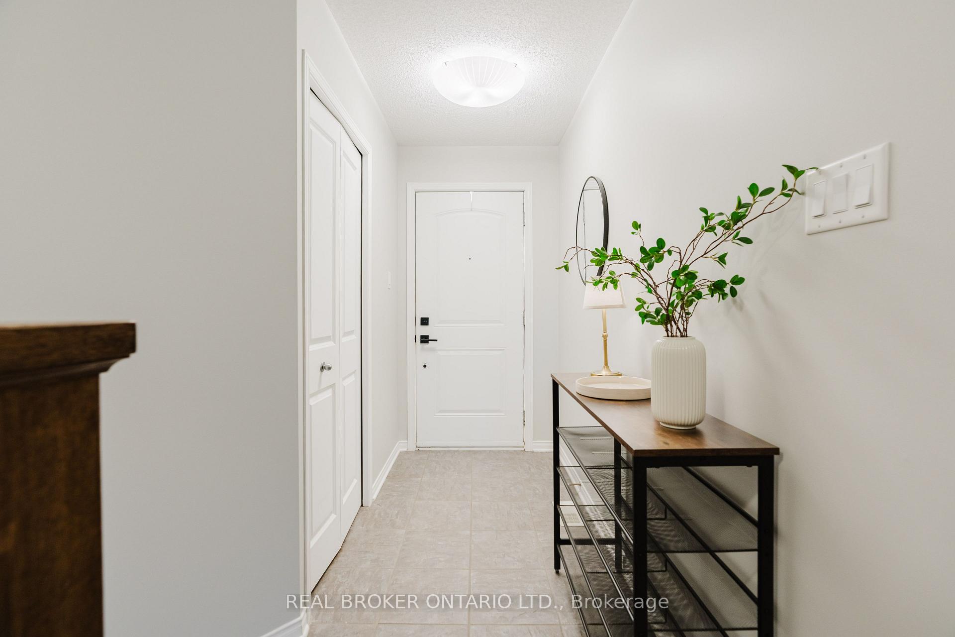 Photo 2 of 88 Songbird Private, Ottawa, Westcliffe Estates — HOMEH