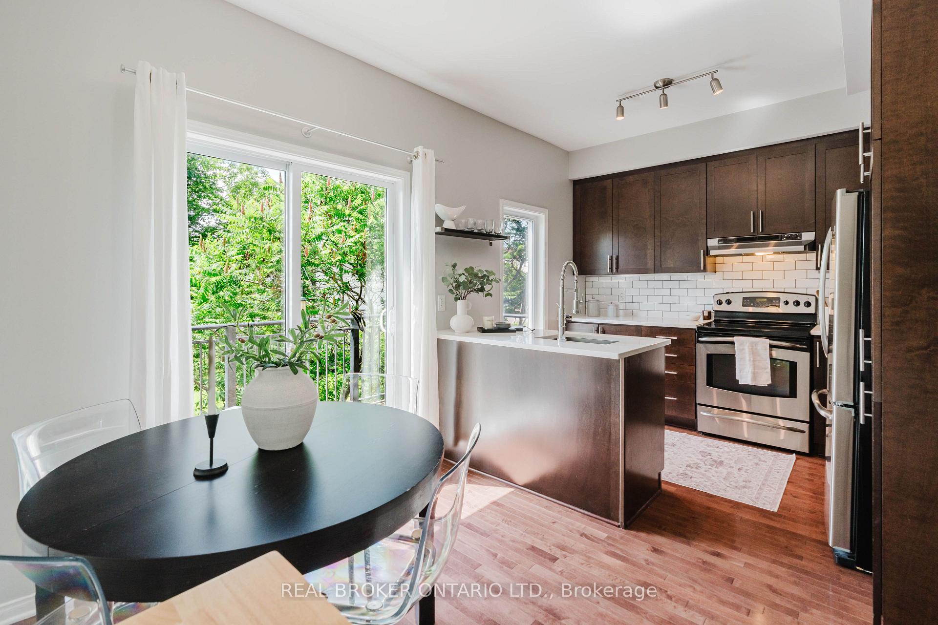 Photo 15 of 88 Songbird Private, Ottawa, Westcliffe Estates — HOMEH