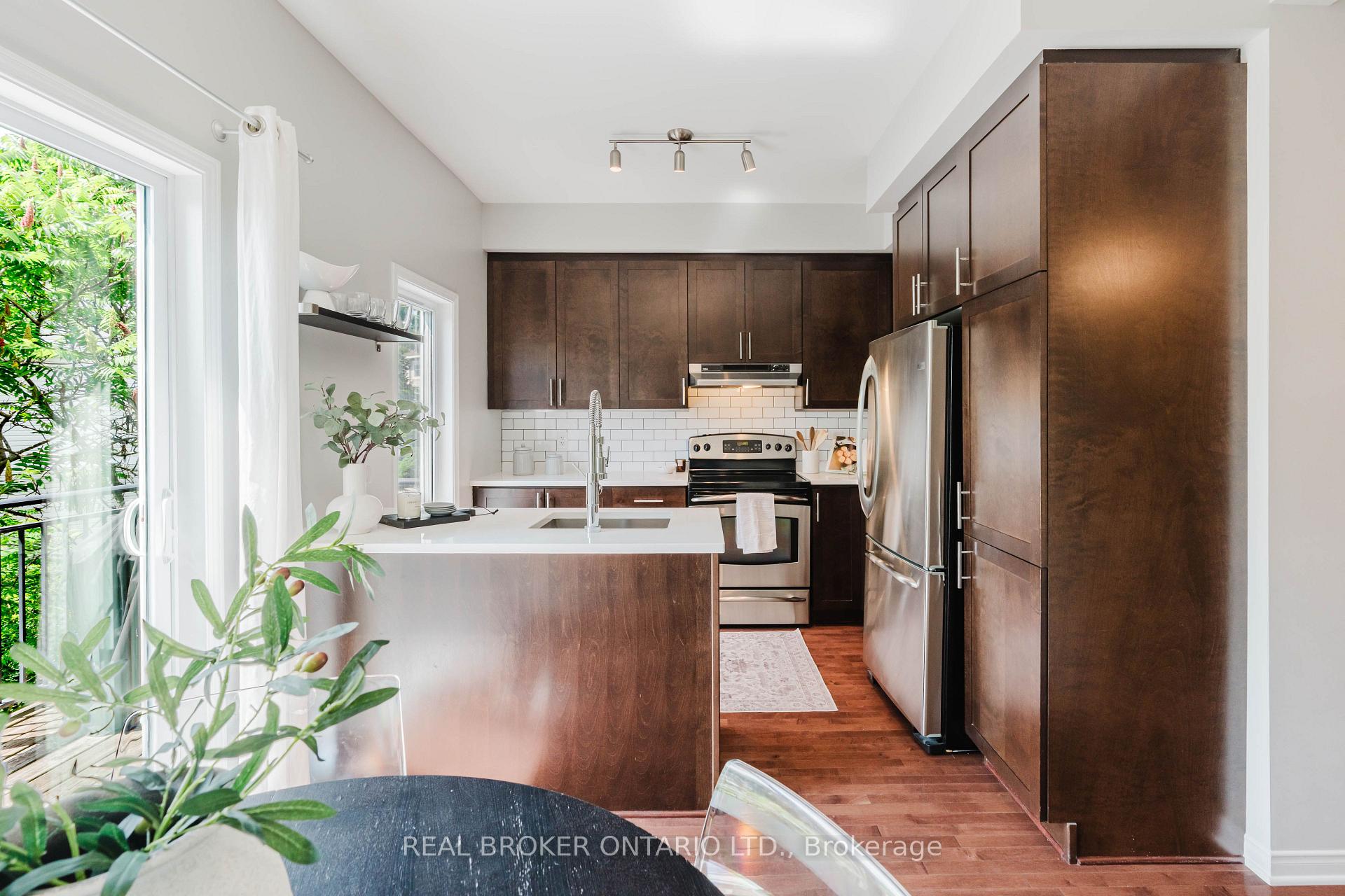 Photo 16 of 88 Songbird Private, Ottawa, Westcliffe Estates — HOMEH