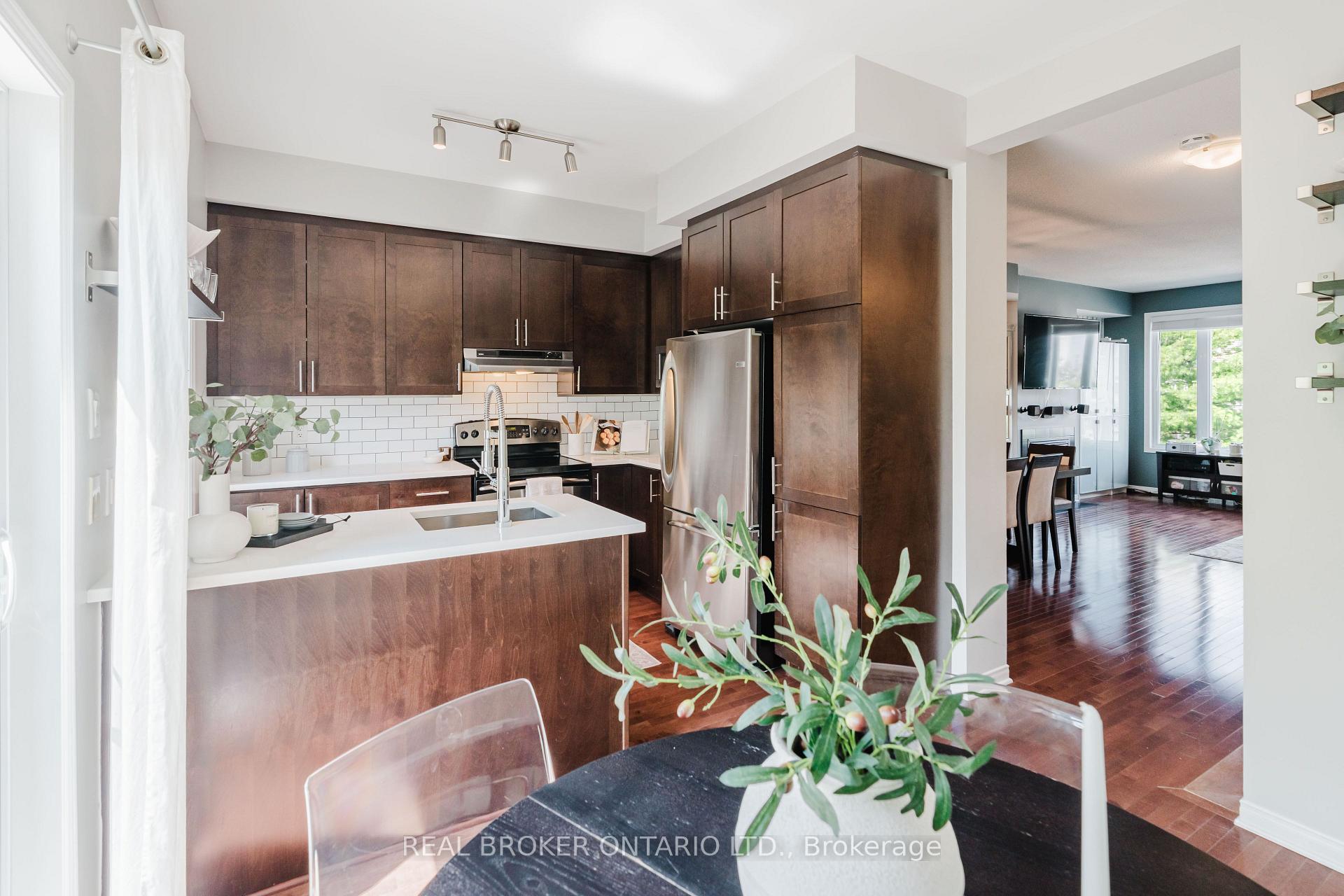 Photo 17 of 88 Songbird Private, Ottawa, Westcliffe Estates — HOMEH