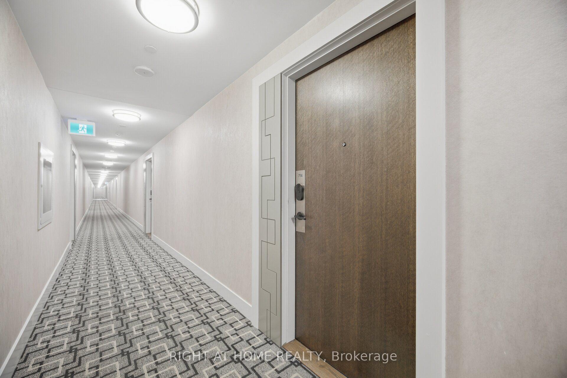 Photo 4 of Unit 714, 100 Eagle Rock Way, Vaughan, Rural Vaughan — HOMEH