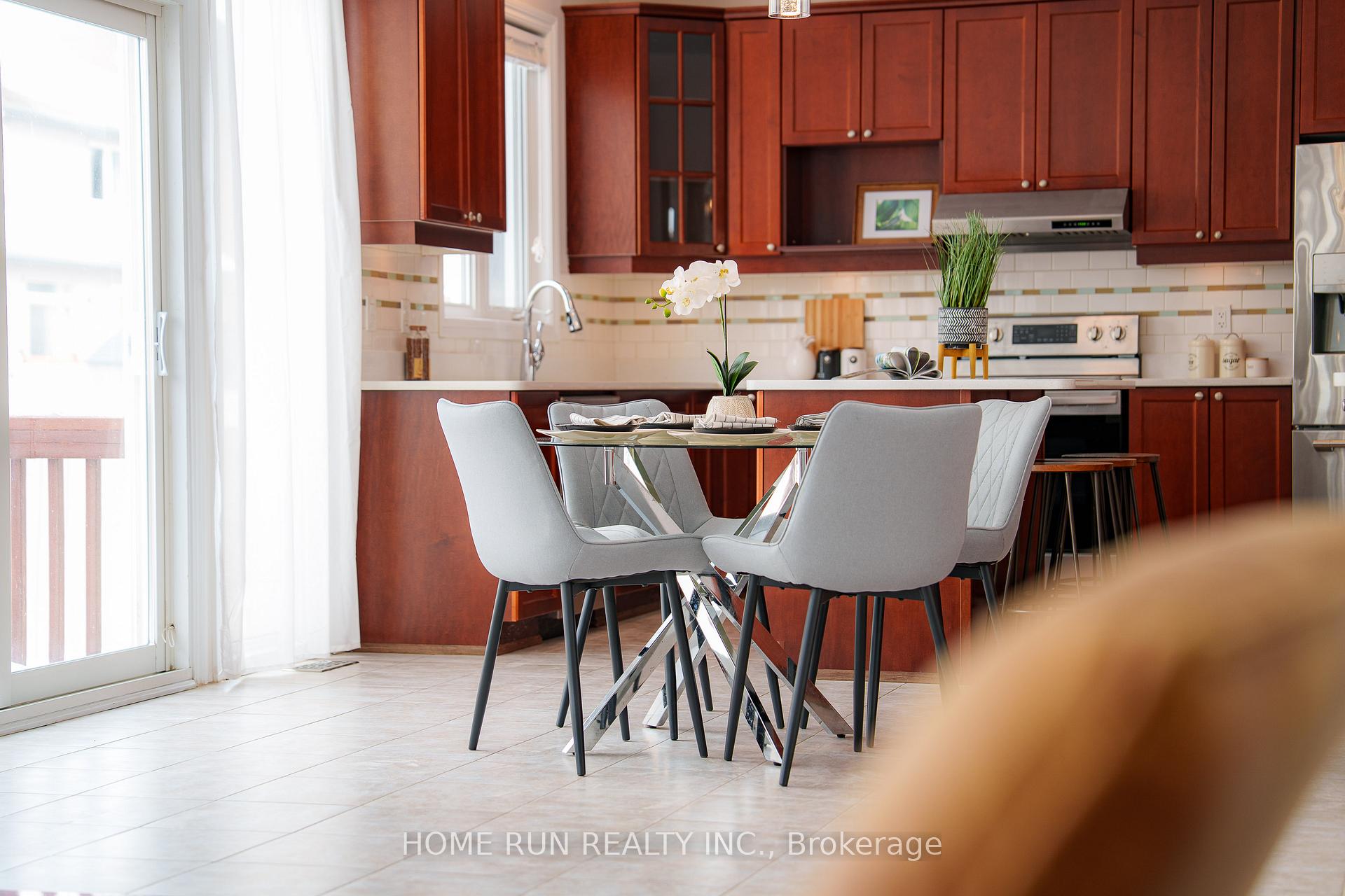 Photo 11 of 531 Bretby Crescent, Ottawa, Barrhaven - Cedargrove/Fraserdale — HOMEH