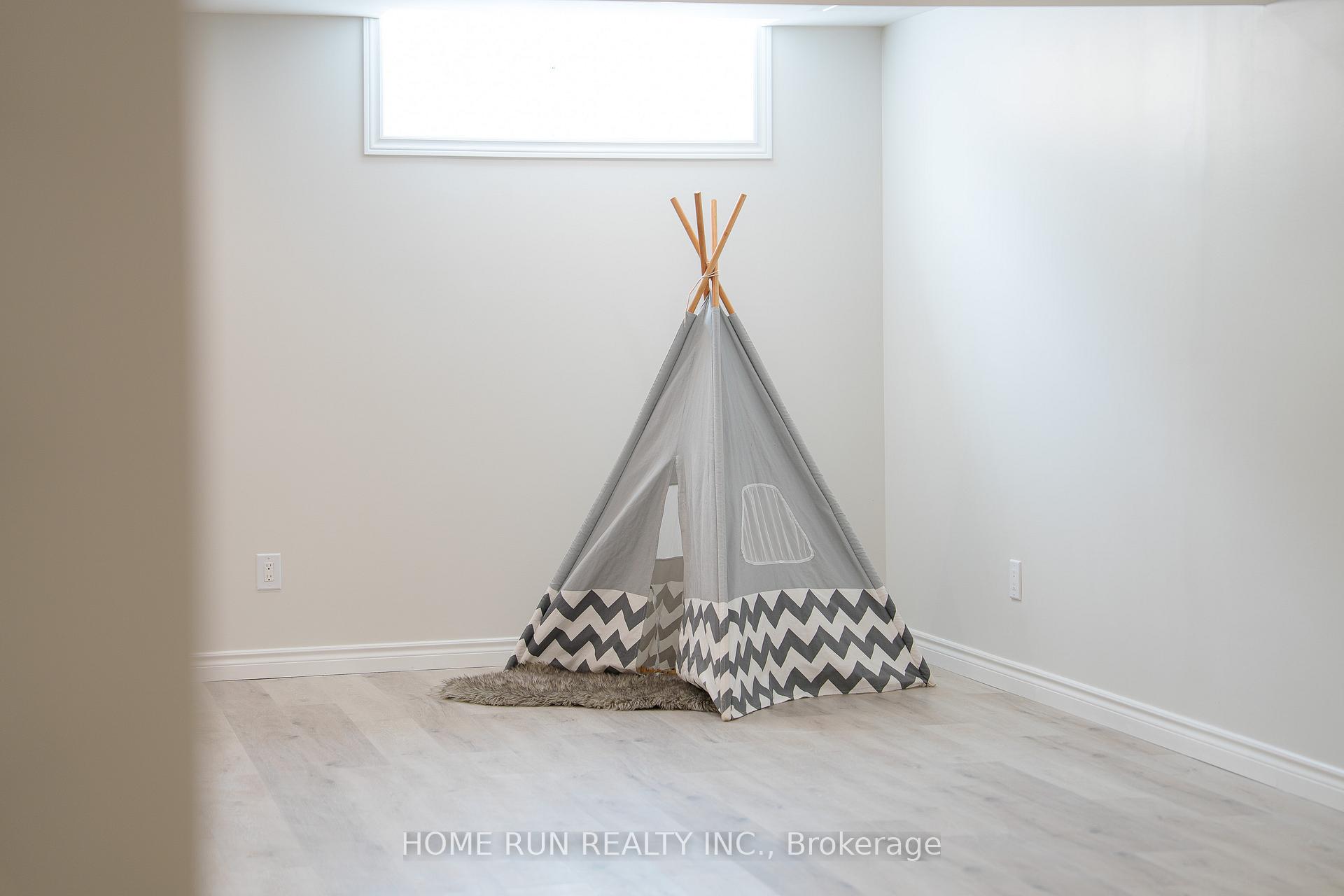 Photo 19 of 531 Bretby Crescent, Ottawa, Barrhaven - Cedargrove/Fraserdale — HOMEH