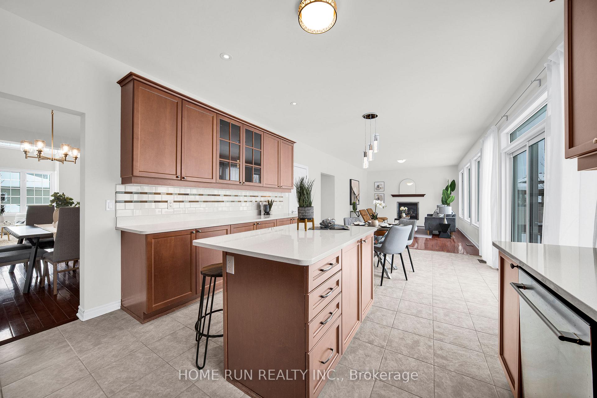 Photo 10 of 531 Bretby Crescent, Ottawa, Barrhaven - Cedargrove/Fraserdale — HOMEH