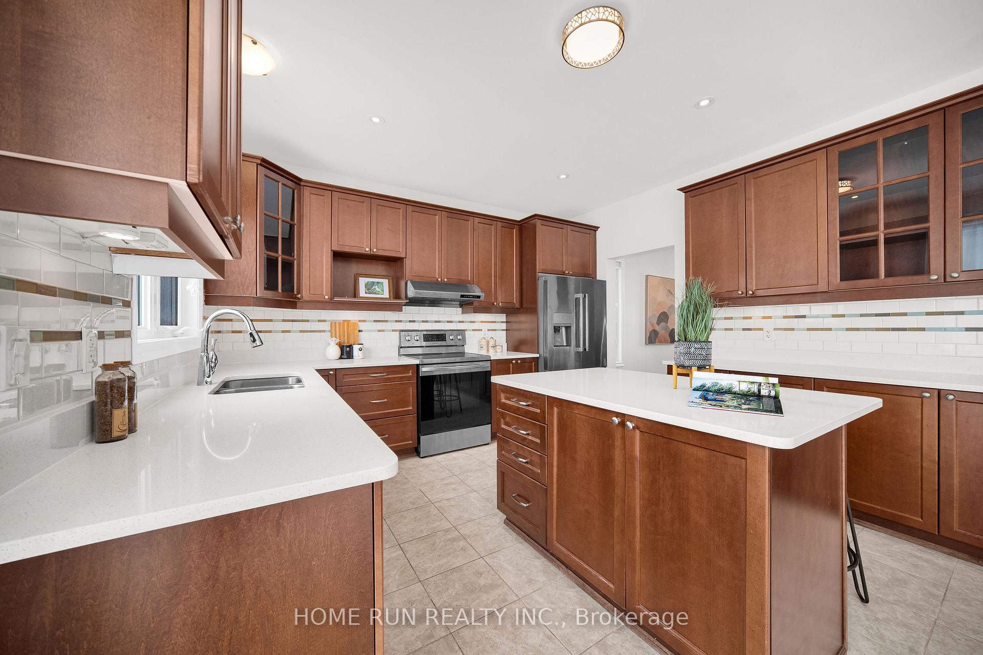 Photo 12 of 531 Bretby Crescent, Ottawa, Barrhaven - Cedargrove/Fraserdale — HOMEH