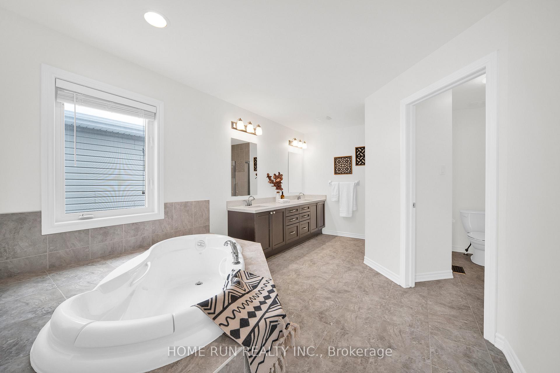 Photo 31 of 531 Bretby Crescent, Ottawa, Barrhaven - Cedargrove/Fraserdale — HOMEH
