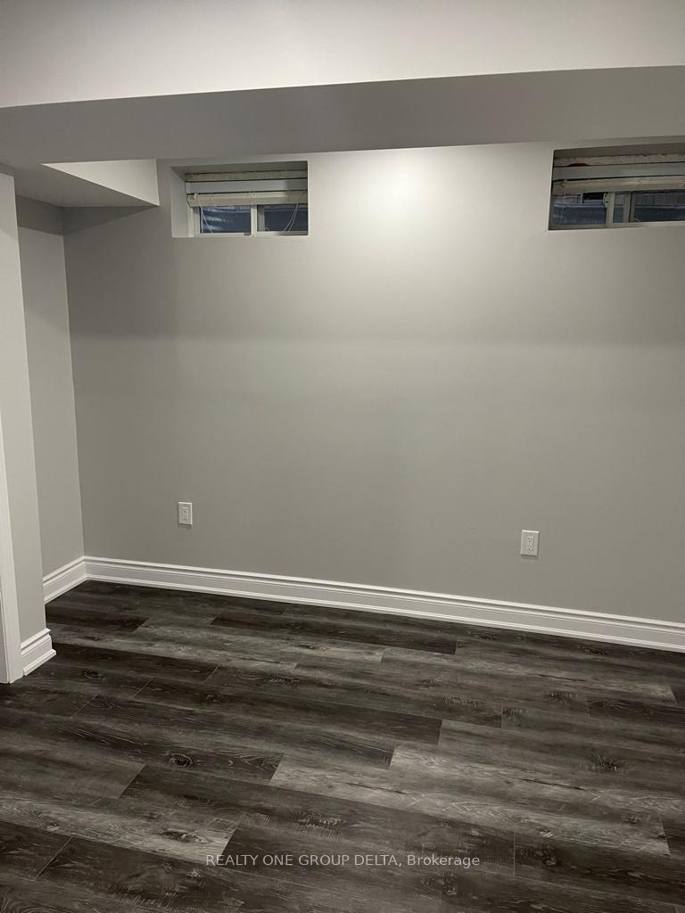 Photo 8 of 6 Quinton (Upper Level) Ridge, Brampton, Bram West — HOMEH