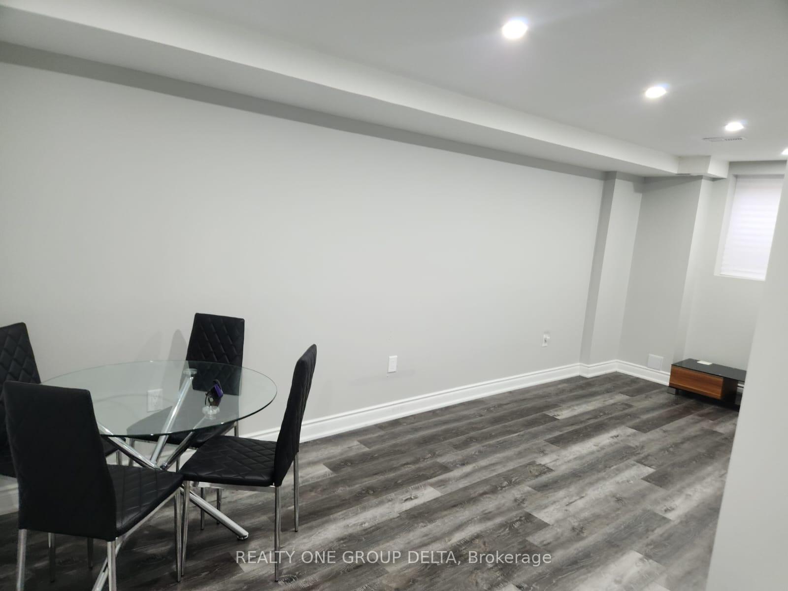 Photo 15 of 6 Quinton (Upper Level) Ridge, Brampton, Bram West — HOMEH