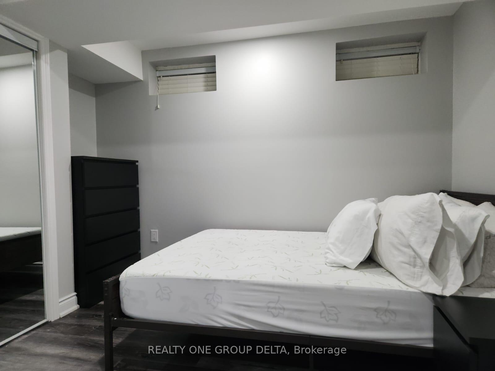 Photo 16 of 6 Quinton (Upper Level) Ridge, Brampton, Bram West — HOMEH