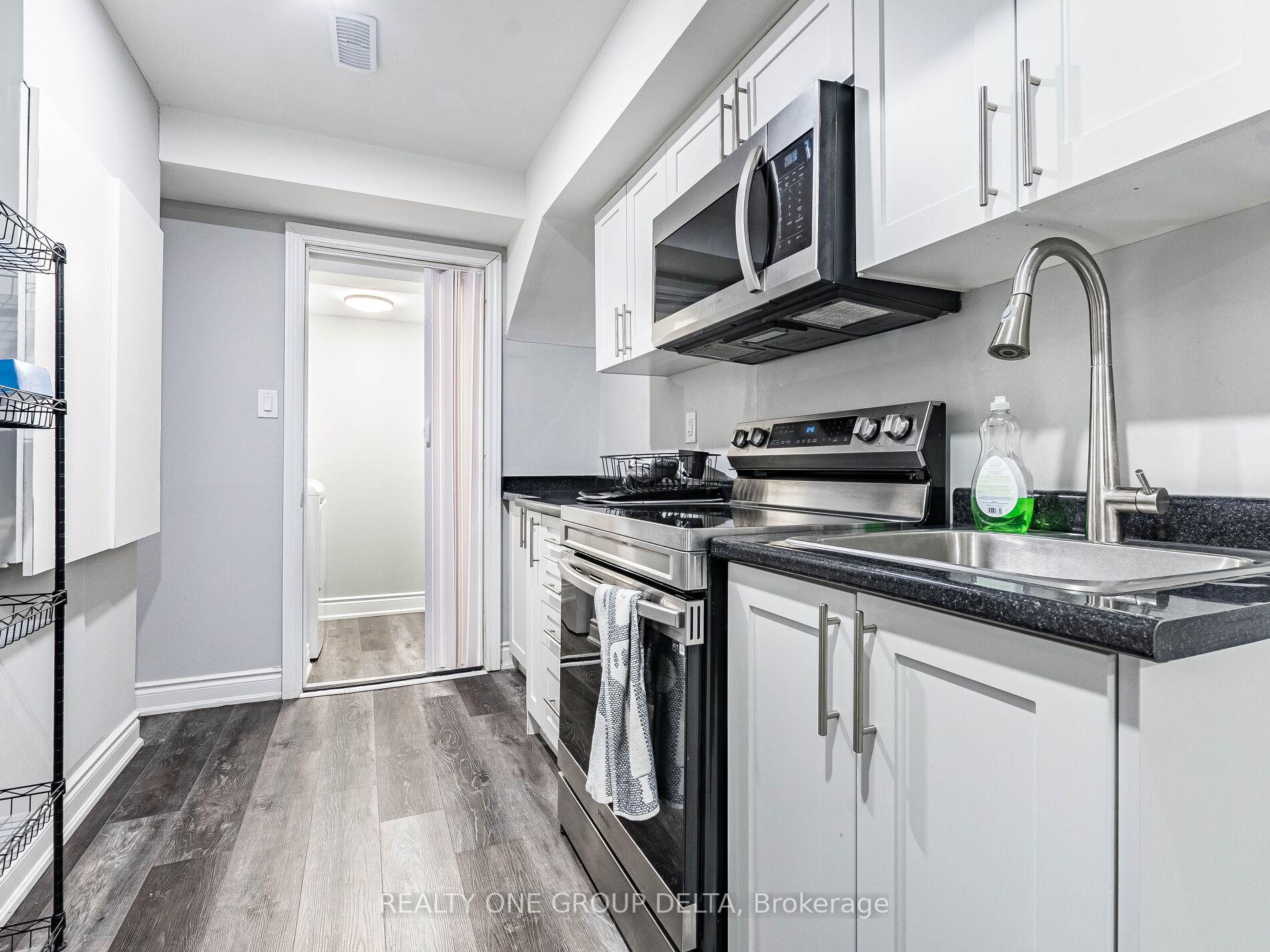 Photo 21 of 6 Quinton (Upper Level) Ridge, Brampton, Bram West — HOMEH
